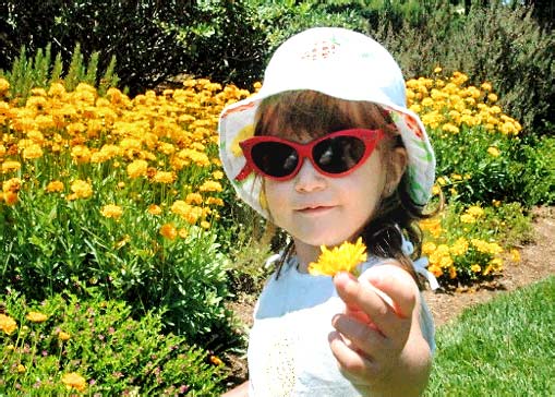 [Image: 26_girl-with-flower-cc3w.jpg]
