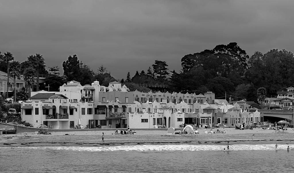 [Image: Capitola%20BW.jpg]