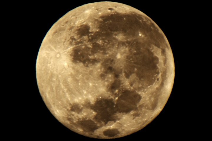 [Image: FullMoon.jpg]