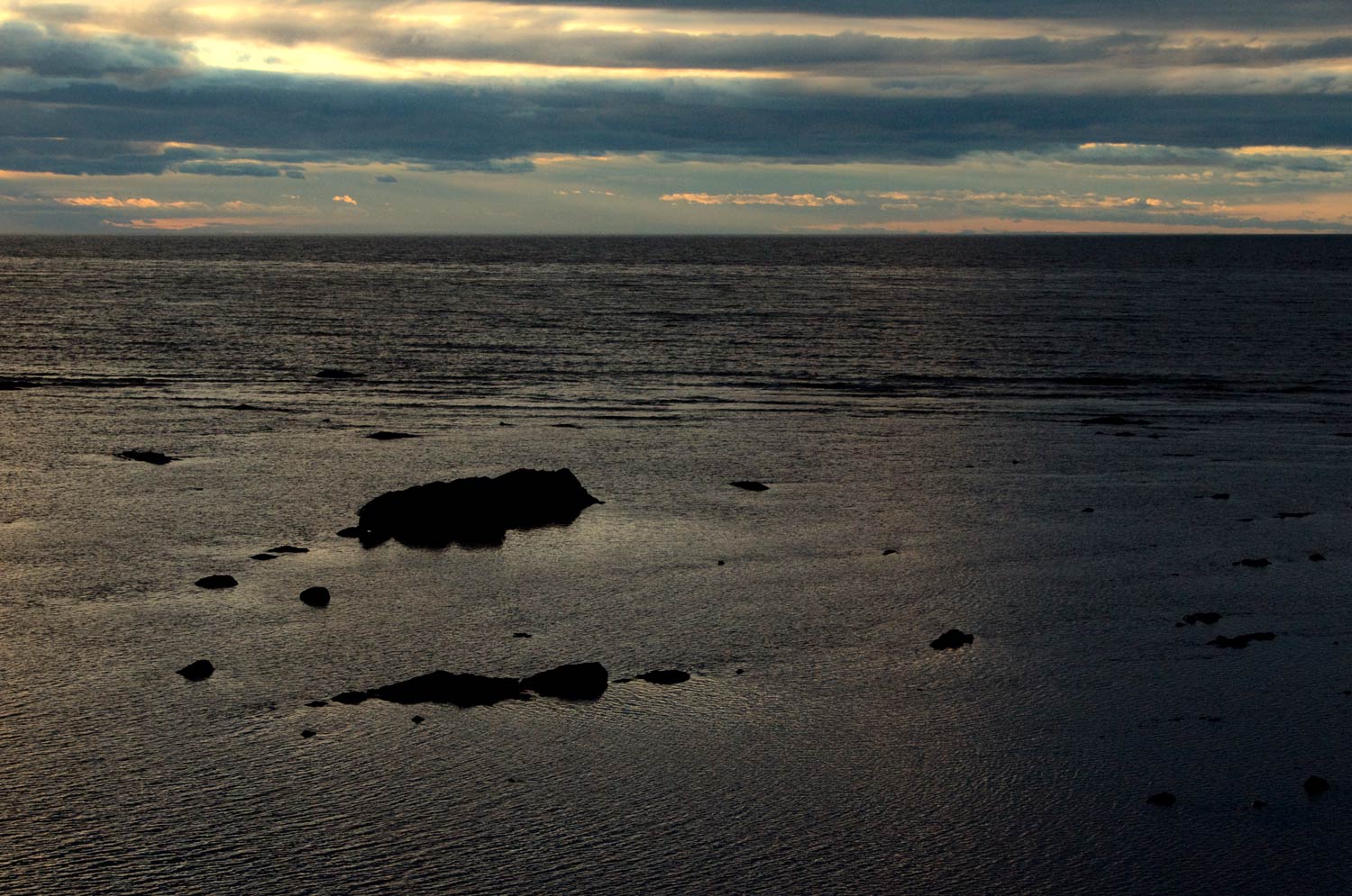 [Image: Gaspesie-Aug.-2008-open-sea-at-sunset-_DSC7111.jpg]