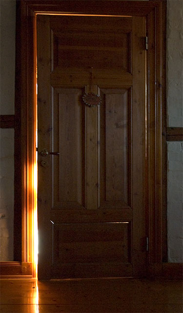 [Image: MagicDoor.jpg]