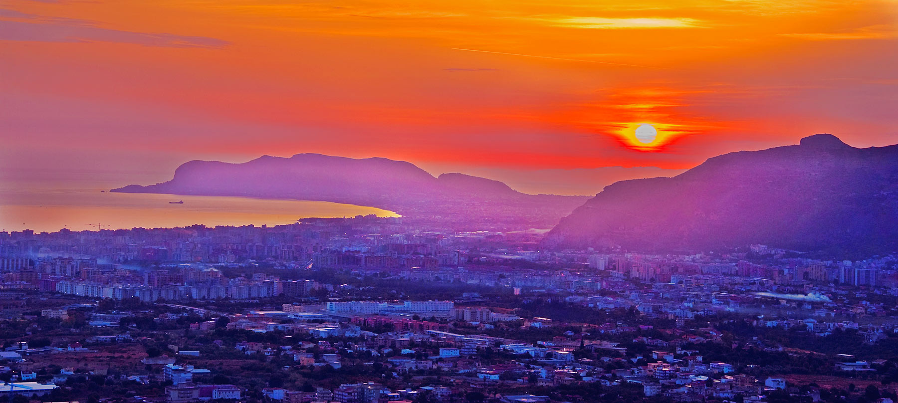 [Image: Palermo-as-seen-from-Moreale,Sicily-2007.jpg]