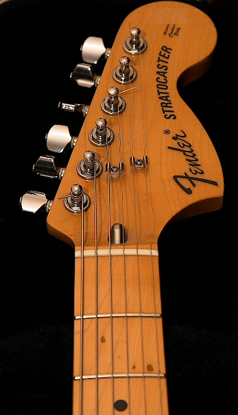 [Image: Strat%20PP910007.jpg]