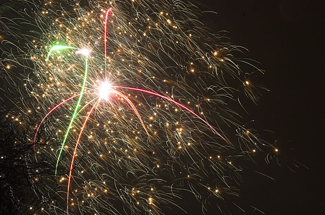 [Image: _DSC5568-01fireworks.jpg]