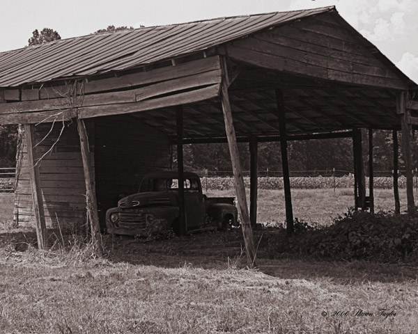 [Image: barn%20b%20and%20w%20web.jpg]