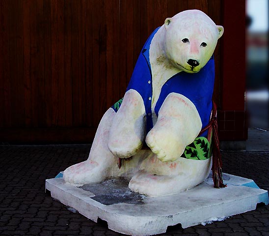 [Image: bearsculpSM.jpg]