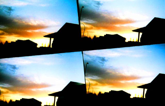 [Image: sunsetlomoSM.jpg]