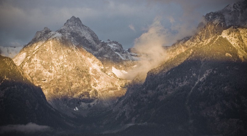 [Image: teton%20sunrise%20(2%20of%202)%20(800x442).jpg]