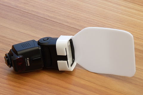 8. This paddle design is slightly curved and allows most of the light to be bounced off a wall 8. This paddle design is slightly curved and allows most of the light to be bounced off a wall